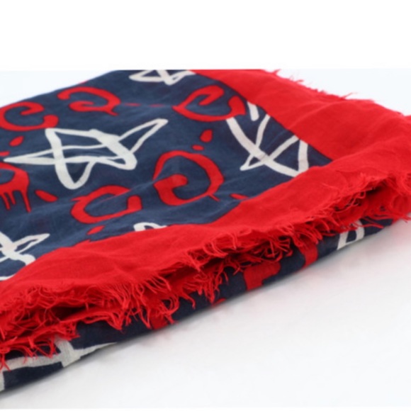 🆕 Brand NWT Gucci Ghost Stars Modal & Silk Scarf - Picture 2 of 9